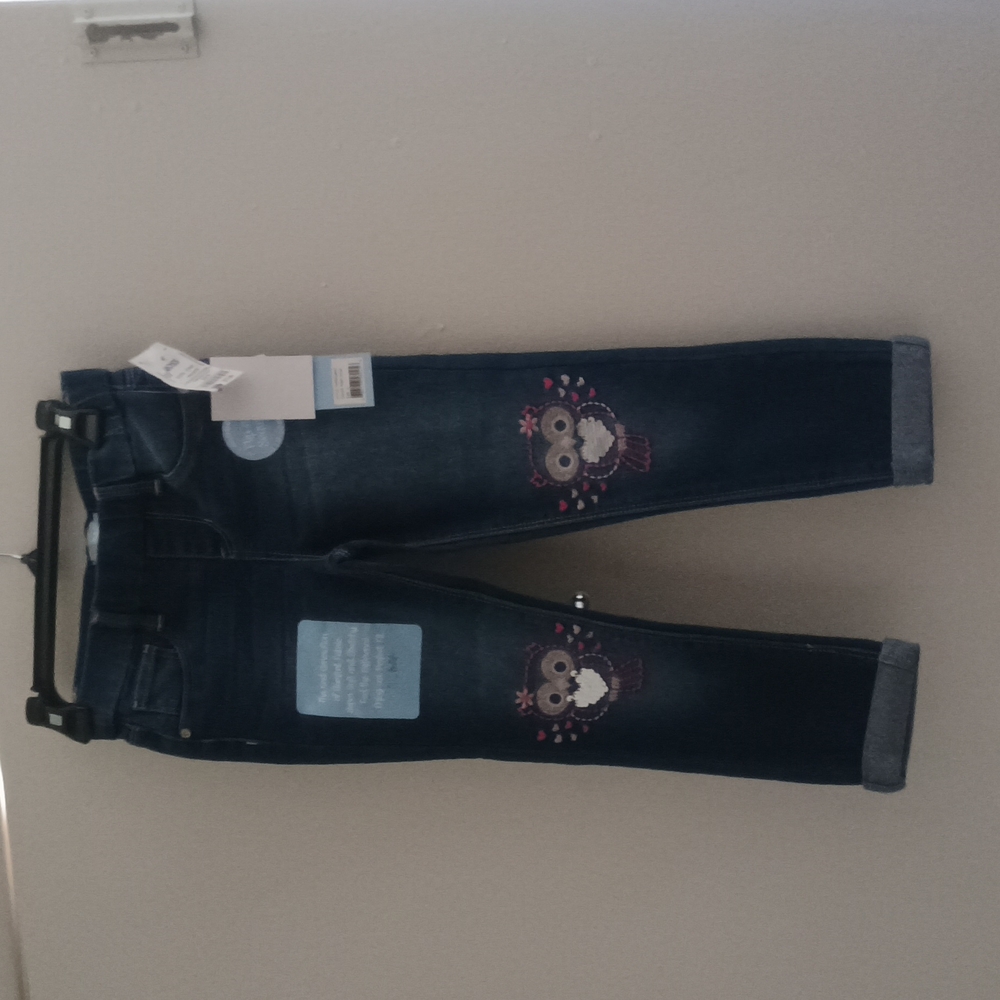 Clothes - Picture 2 of 8